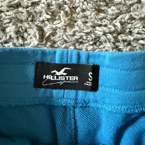 Hollister California - Men’s Classic Terry Jogger Shorts - Picture 3 of 5